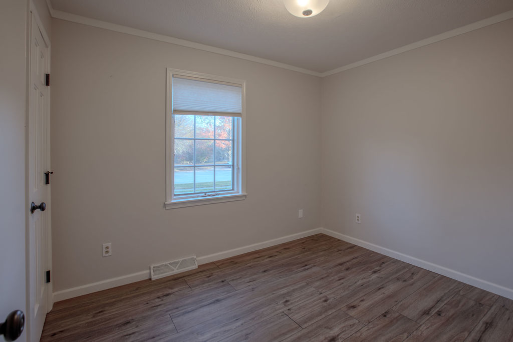 1902 Woodfield Road Bloomington, IL 61704 - Photo 38 of 52 Gallery Image 38