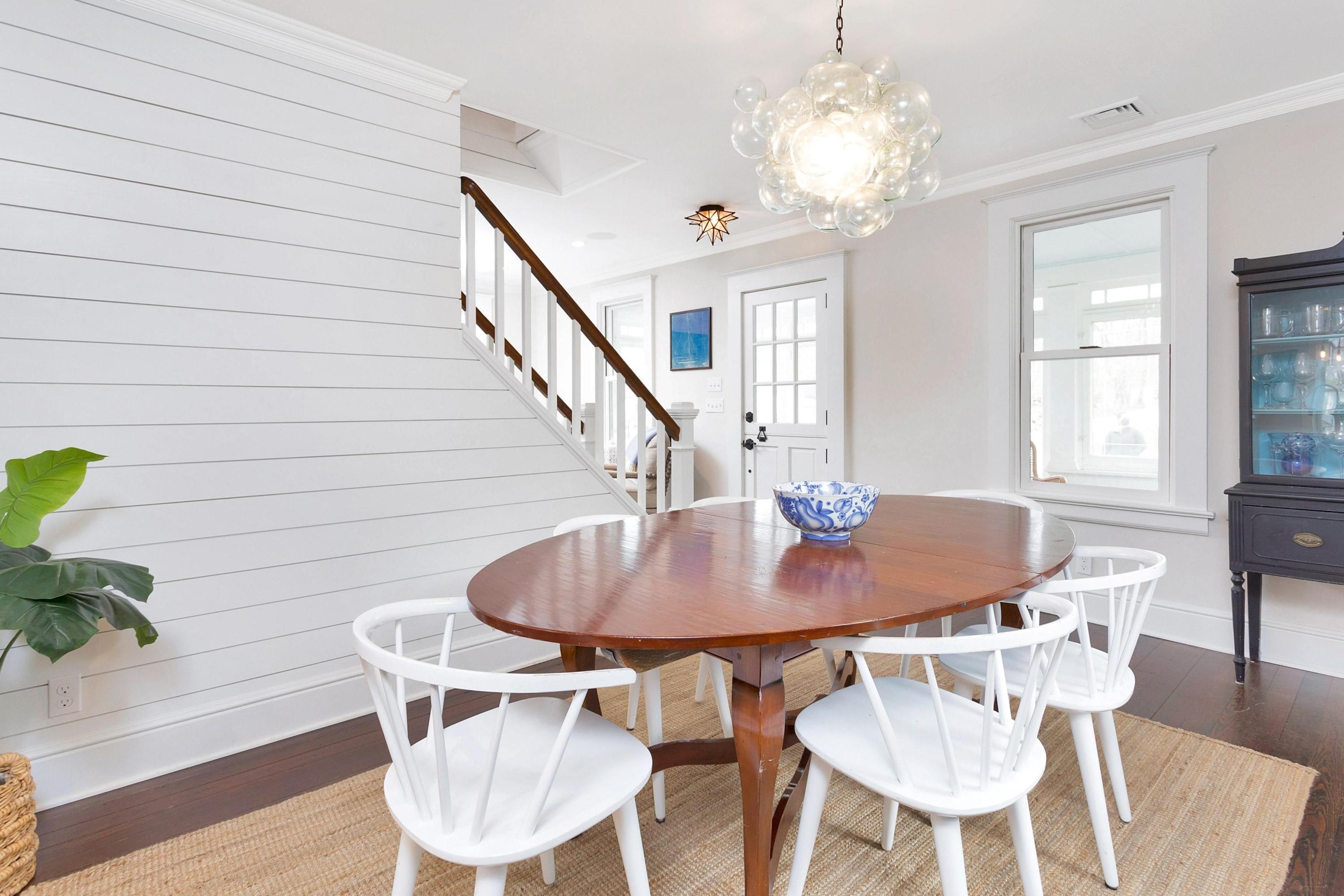 227 Middlesex Road Darien, CT 06820 - Photo 7 of 30 a dining room with furniture and window