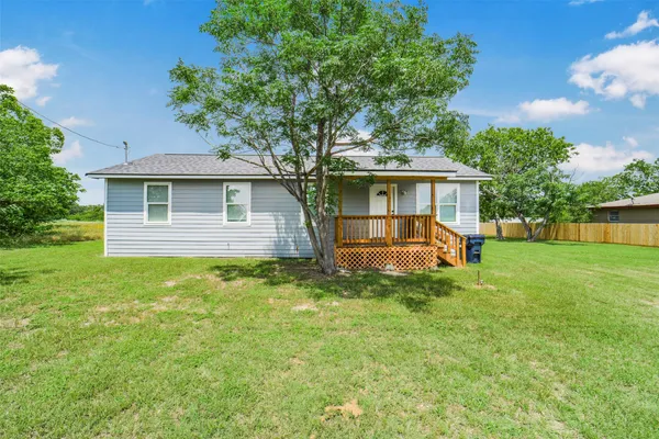 $199,000 | 16057 Ave B, Somerville, TX 77879