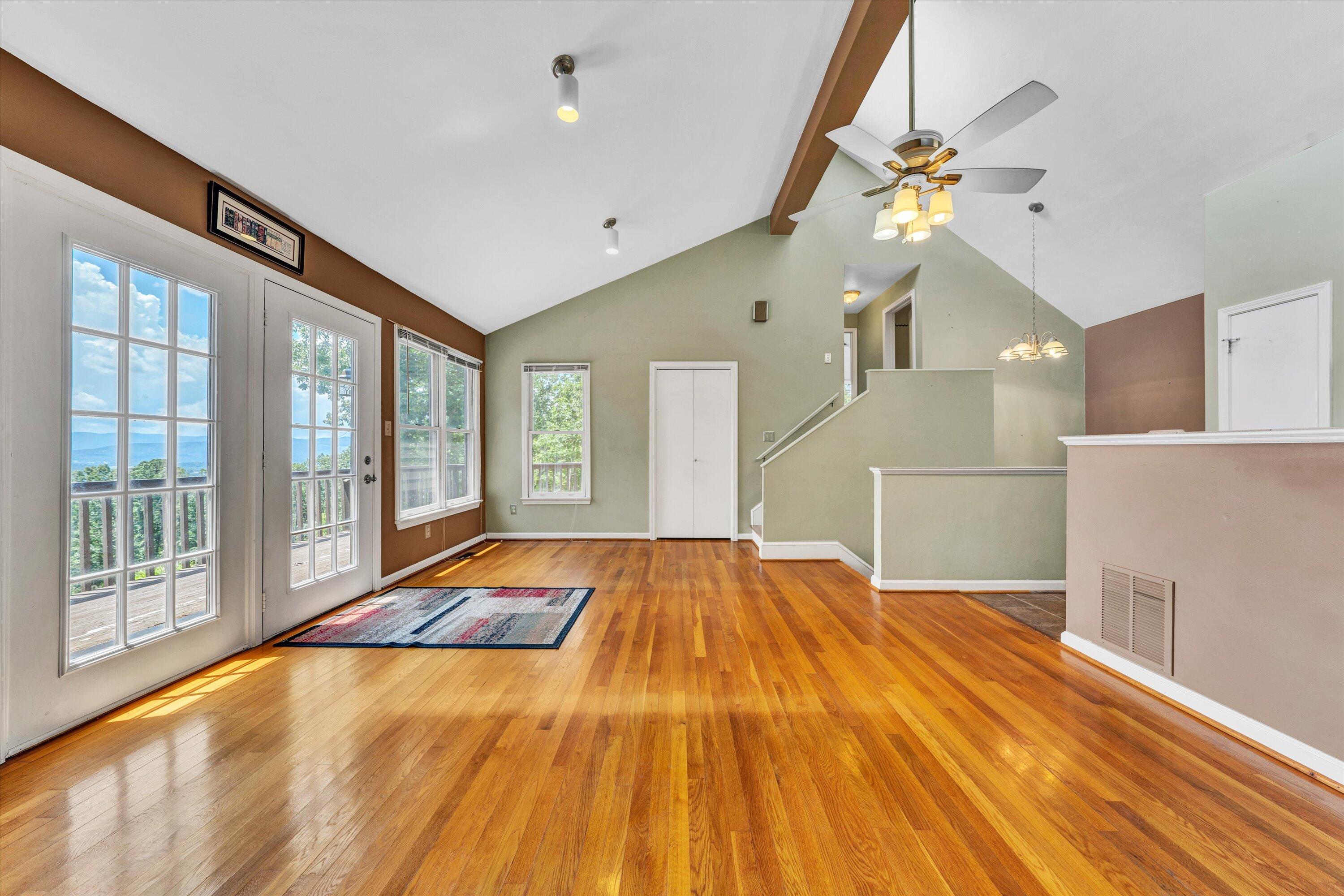 2525 Timberview Road Roanoke, VA 24019 - Photo 11 of 53 07-DSC08238