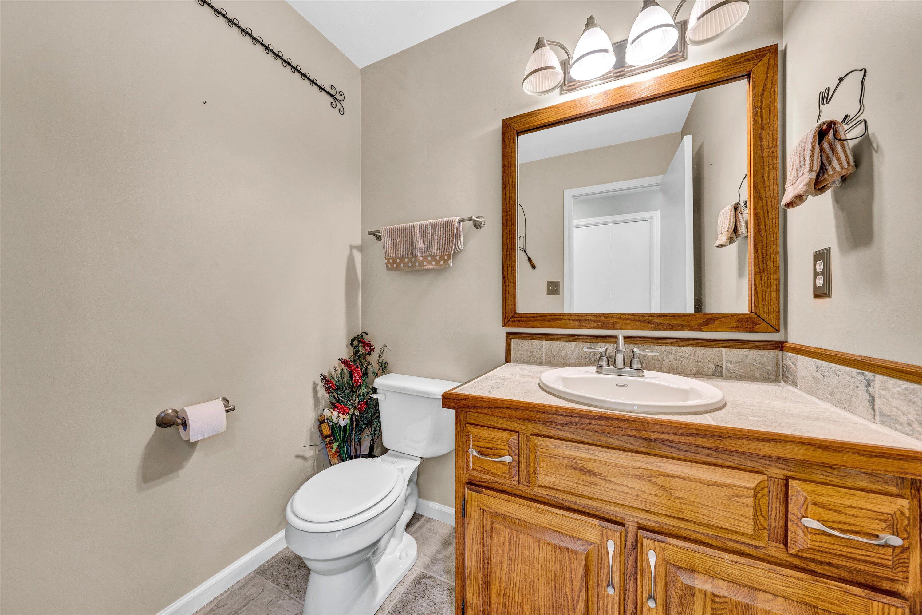 2525 Timberview Road Roanoke, VA 24019 - Photo 19 of 53 15-DSC08265