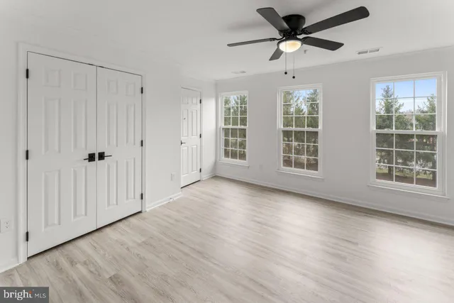 $459,900 | 42261 Terrazzo Terrace, Chantilly, VA 20152