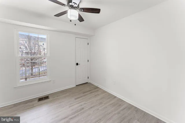 $459,900 | 42261 Terrazzo Terrace, Chantilly, VA 20152