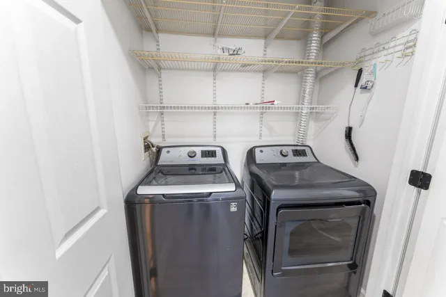 $459,900 | 42261 Terrazzo Terrace, Chantilly, VA 20152