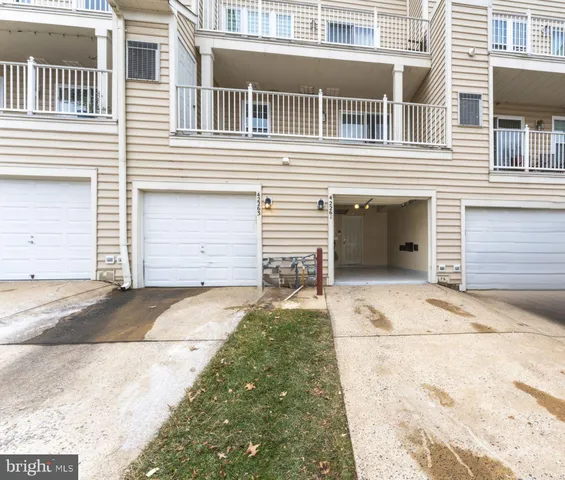 $459,900 | 42261 Terrazzo Terrace, Chantilly, VA 20152