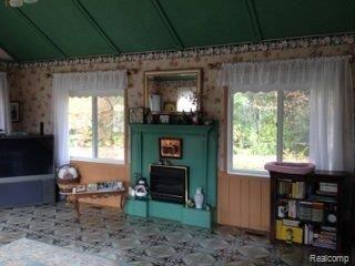 1995 Rochester Road Leonard, MI 48367 - Photo 9 of 14 IMG_0034 (320x240).jpg