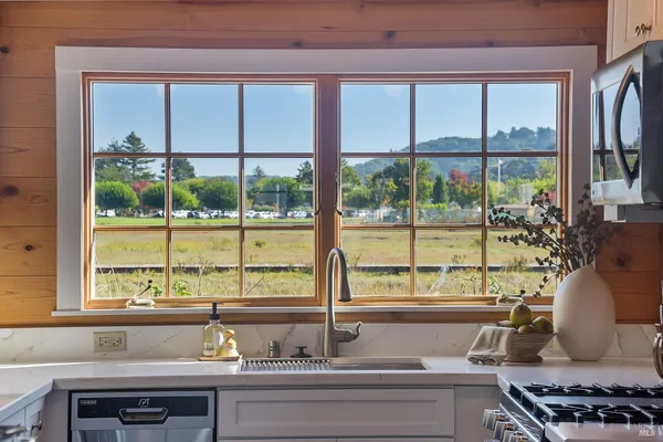 $850,000 | 24 Boardwalk One, Larkspur, CA 94939