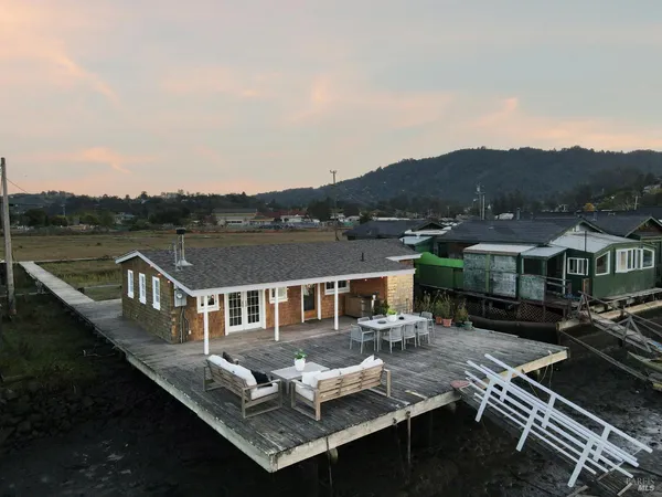 $850,000 | 24 Boardwalk One, Larkspur, CA 94939