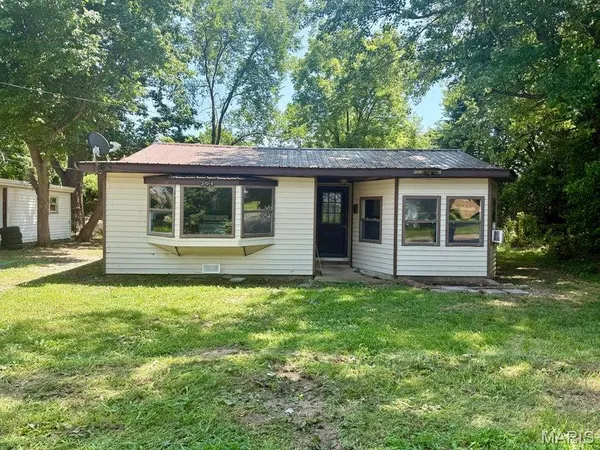 $65,000 | 304 Ozark Street, Houston, MO 65483
