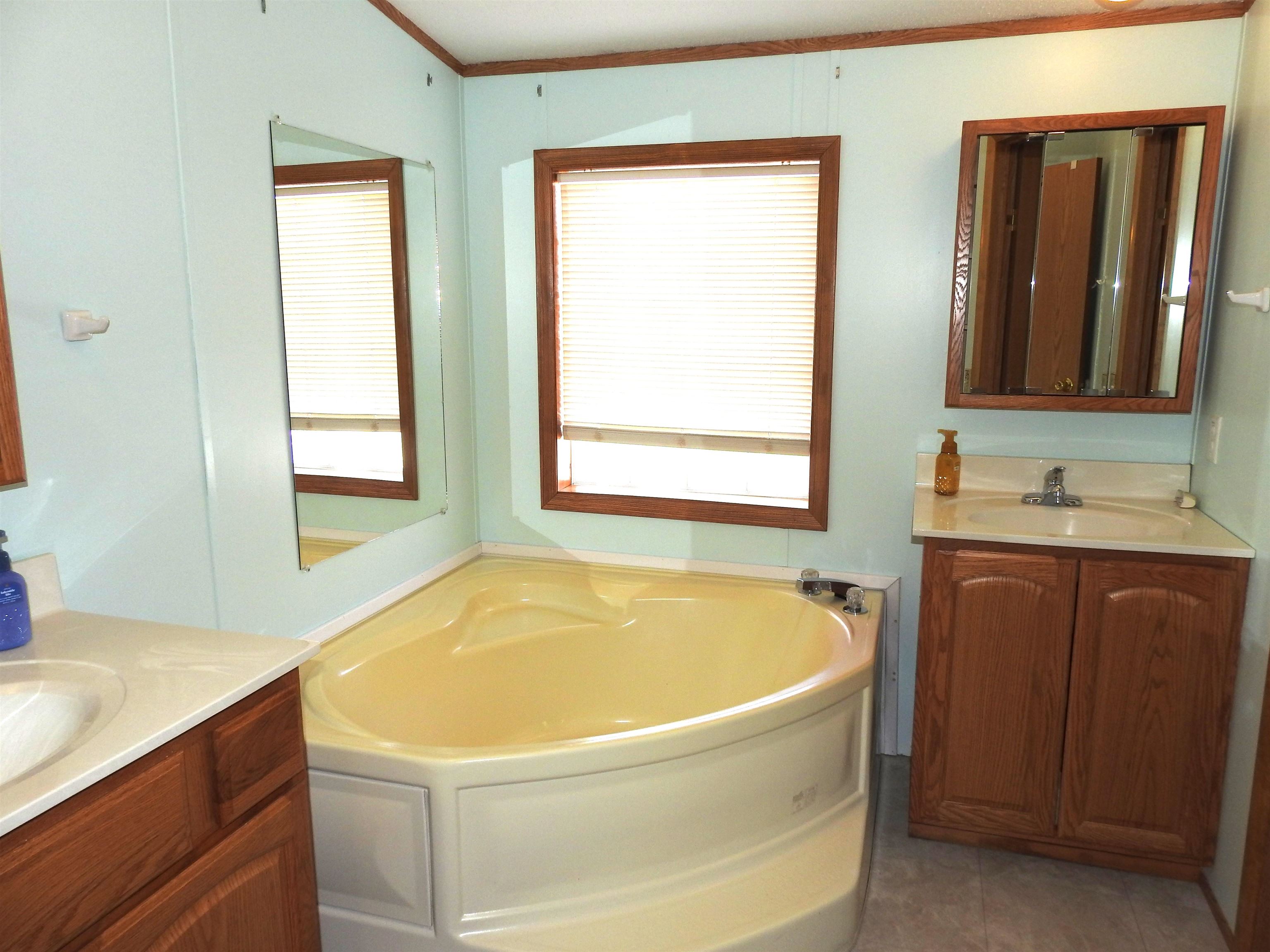 2 Middle Road Swanton, VT 05488 - Photo 17 of 29 Gallery Image 17
