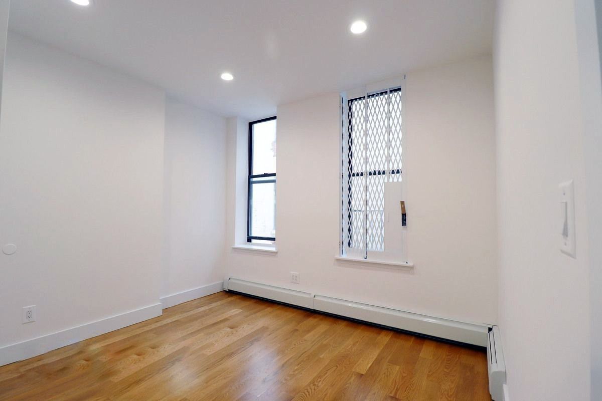 342 Malcolm X Boulevard, Unit 4B Manhattan, NY 10027 - Photo 3 of 9