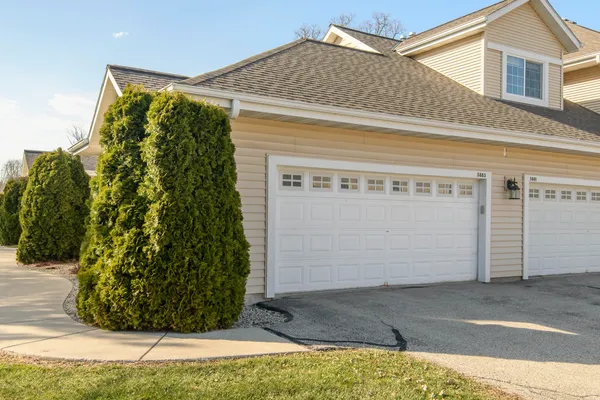 $339,000 | W397-n5883 Autumn Woods Drive, Oconomowoc, WI 53066
