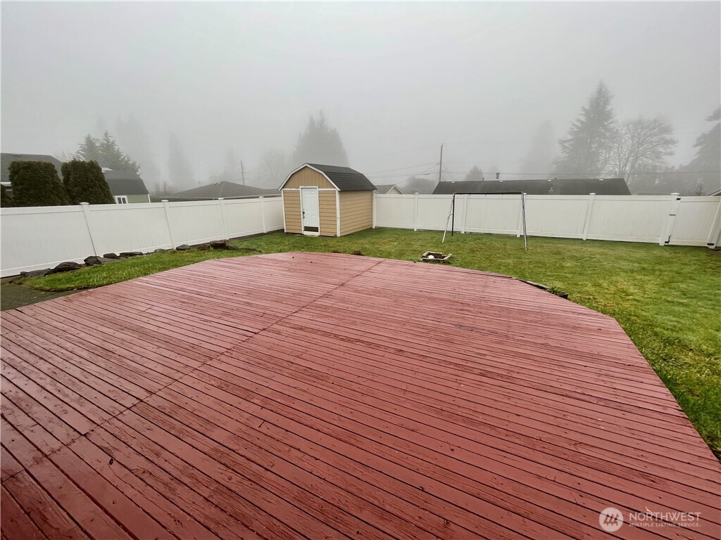 16836 123rd Avenue Southeast Renton, WA 98058 - Photo 14 of 15