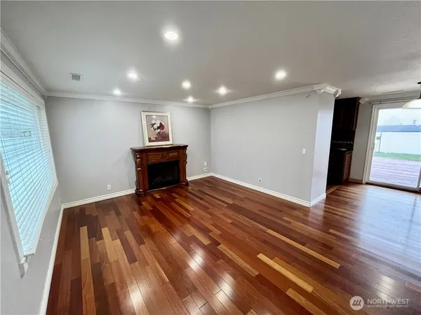 $3,300 | 16836 123rd Avenue Southeast, Renton, WA 98058
