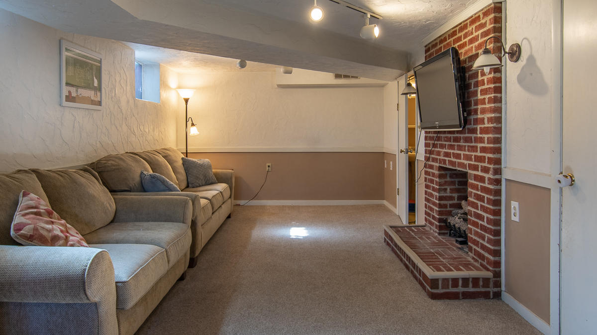 1105 Highland Road Salem, VA 24153 - Photo 28 of 37 untitled-28