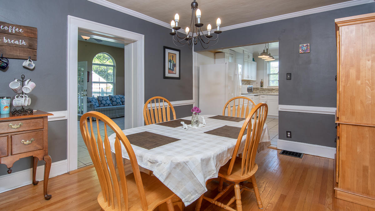 1105 Highland Road Salem, VA 24153 - Photo 9 of 37 untitled-9