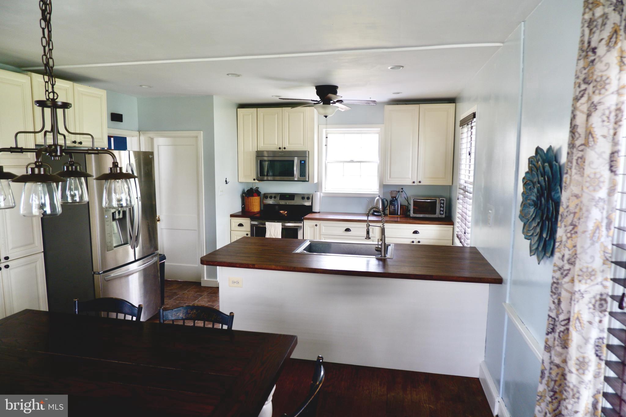 1304 Southview Road Baltimore, MD 21218 - Photo 11 of 30 Great set up