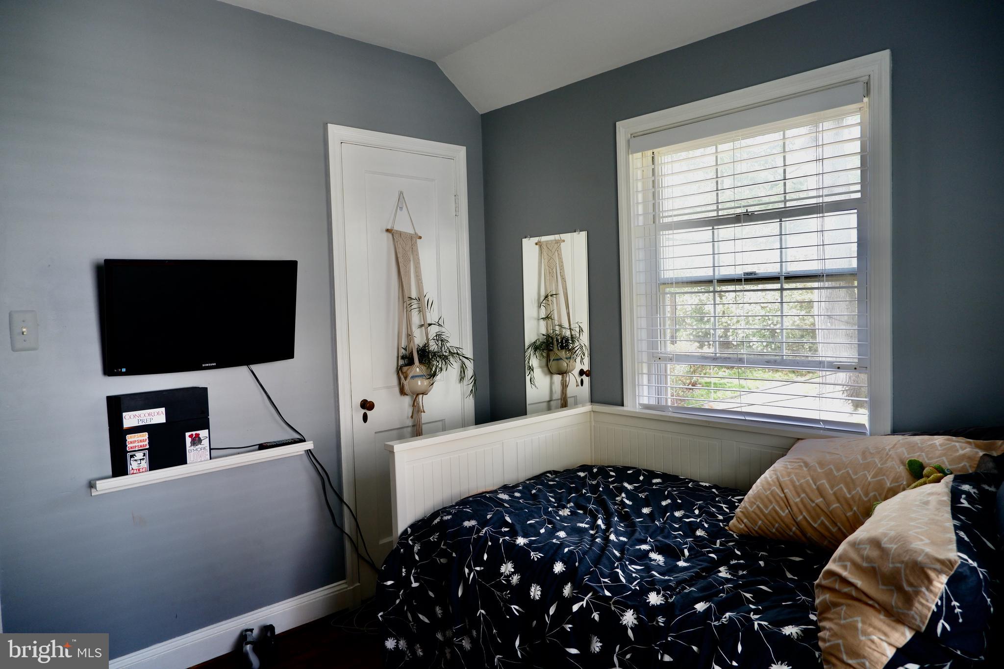 1304 Southview Road Baltimore, MD 21218 - Photo 24 of 30 2nd floor bedroom 2