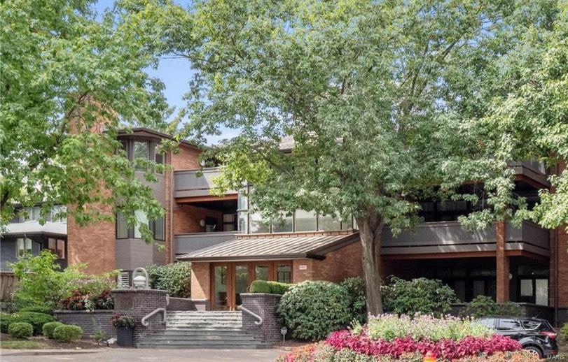 155 North Hanley Road, Unit 101 St. Louis, MO 63105 - Photo 1 of 21 Gallery Image 1