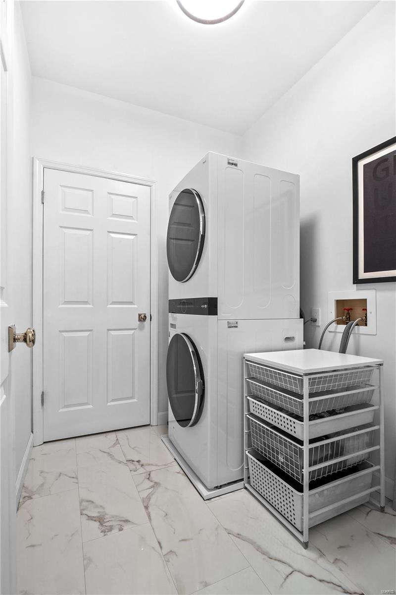 155 North Hanley Road, Unit 101 St. Louis, MO 63105 - Photo 17 of 21 Gallery Image 17