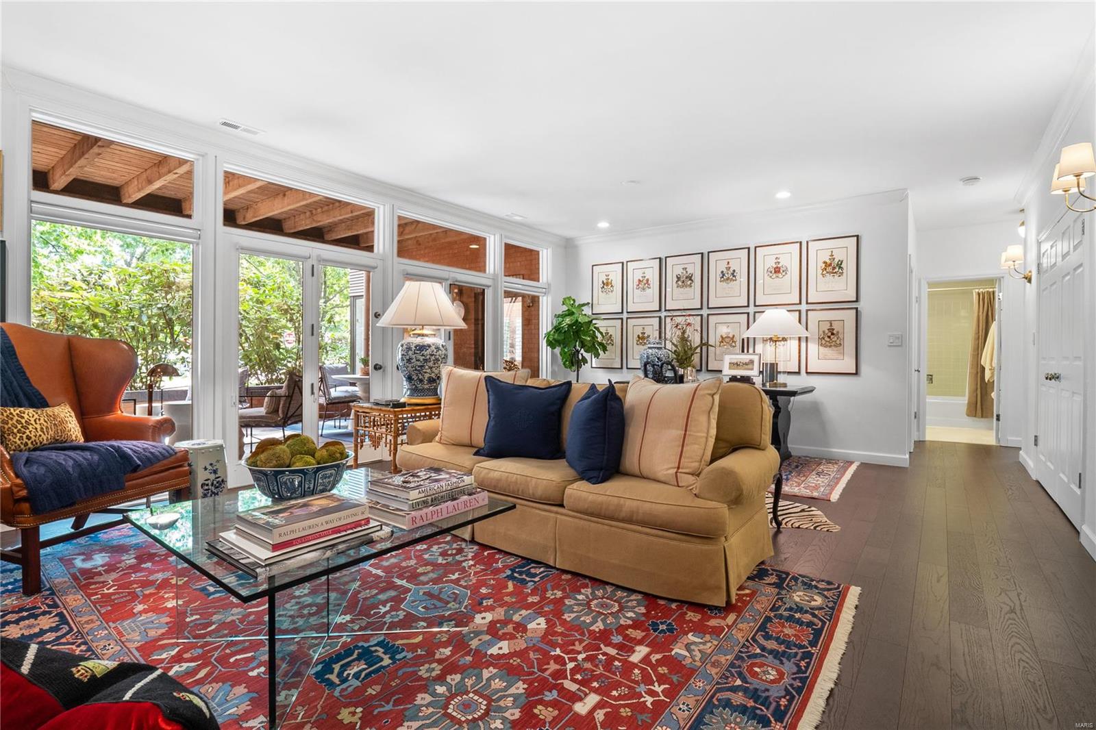 155 North Hanley Road, Unit 101 St. Louis, MO 63105 - Photo 4 of 21 Gallery Image 4