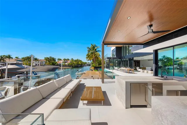 $50,000 | 1102 Washington Street, Hollywood, FL 33019