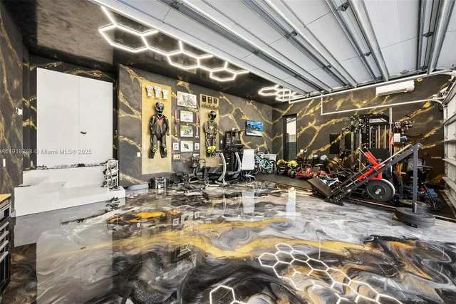 $50,000 | 1102 Washington Street, Hollywood, FL 33019