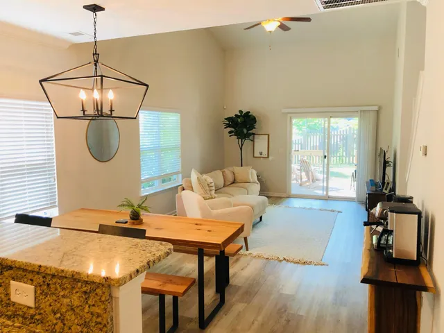 $2,095 | 286 Northwood Street, Columbia, SC 29201