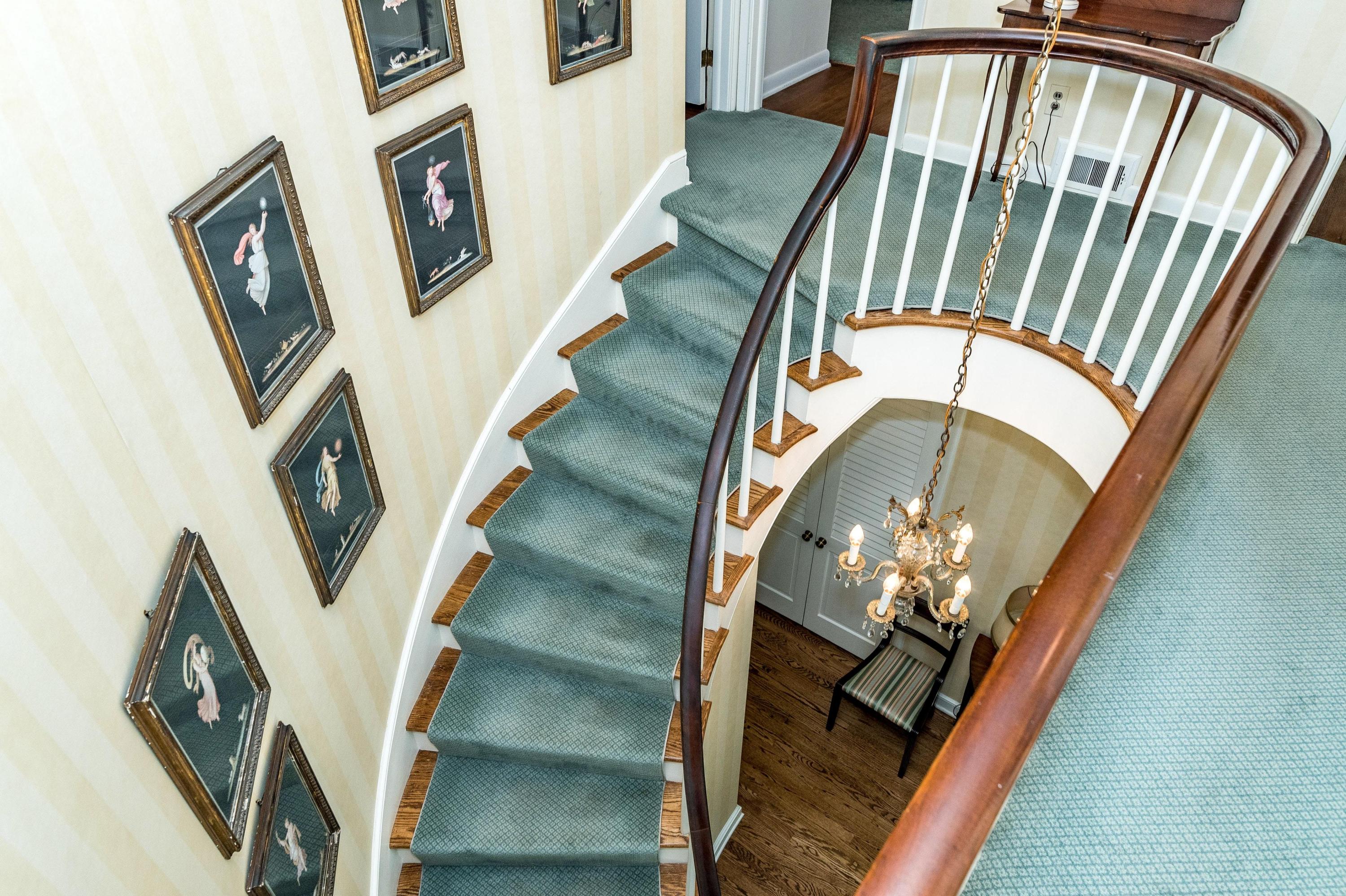 51 St Nicholas Road Darien, CT 06820 - Photo 21 of 34 a view of an entryway