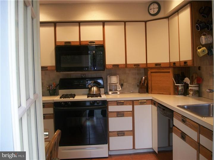 7425 Barclay Road Cheltenham, PA 19012 - Photo 3 of 25 Gallery Image 3