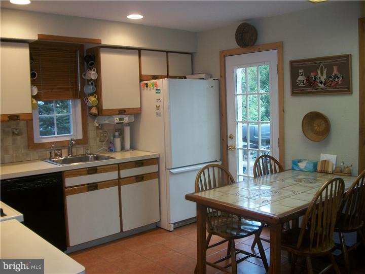 7425 Barclay Road Cheltenham, PA 19012 - Photo 4 of 25 Gallery Image 4