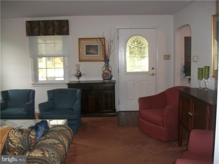 7425 Barclay Road Cheltenham, PA 19012 - Photo 9 of 25 Gallery Image 9