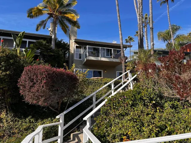 $4,800 | 4587 Cove Drive, Carlsbad, CA 92008