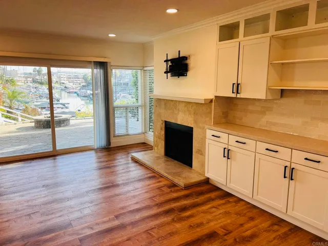 $4,800 | 4587 Cove Drive, Carlsbad, CA 92008