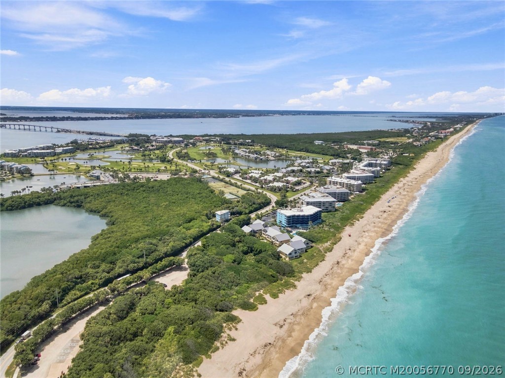 221 Northeast Plantation Road, Unit 207 Stuart, FL 34996 - Photo 10 of 46 Gallery Image 10