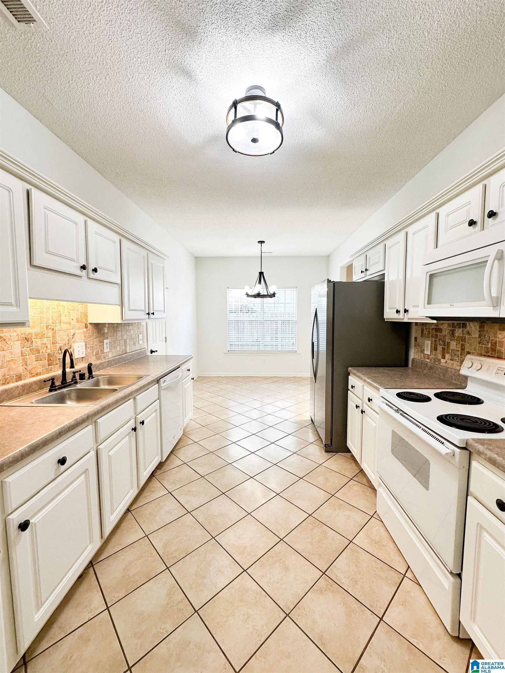 8564 Dover Drive Leeds, AL 35094 - Photo 16 of 37