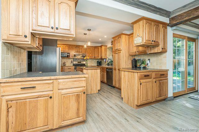 3244 Spring Meadow Drive Rochester, MI 48306 - Photo 7 of 68