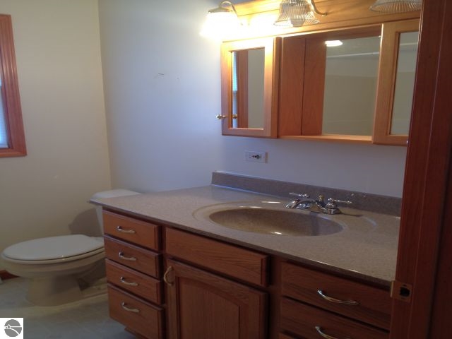 20950 Rhodes Road Interlochen, MI 49643 - Photo 13 of 27 1778523-12.JPG