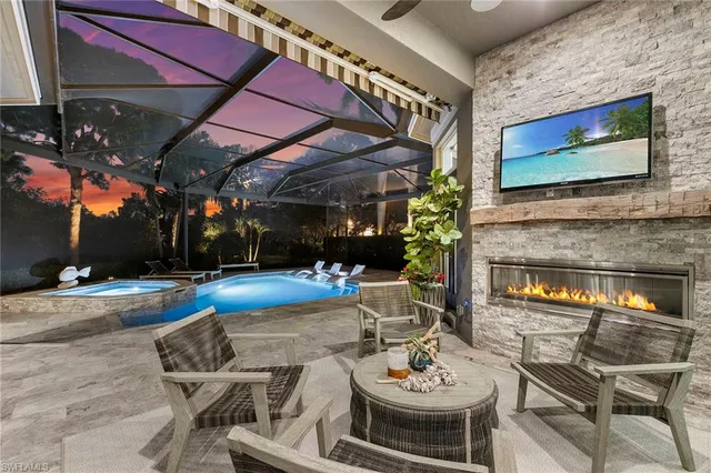 $3,975,000 | 927 Barcarmil Way, Naples, FL 34110