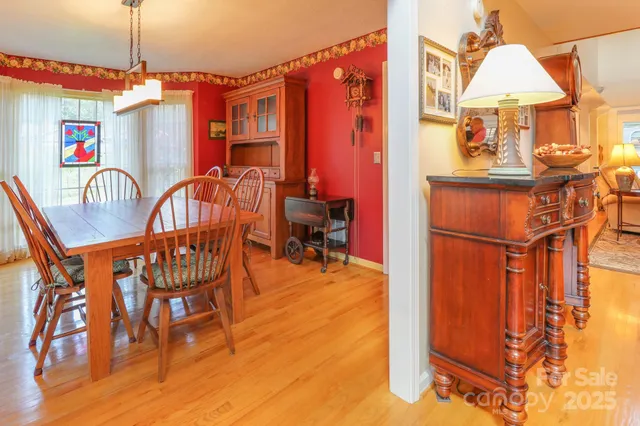 $679,000 | 51 Windy Acres Drive, Fairview, NC 28730