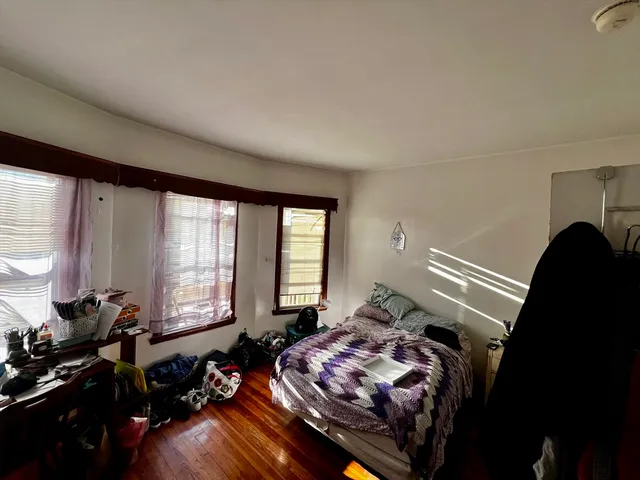 $2,500 | 63 Sycamore Street, Unit 2, Somerville, MA 02145