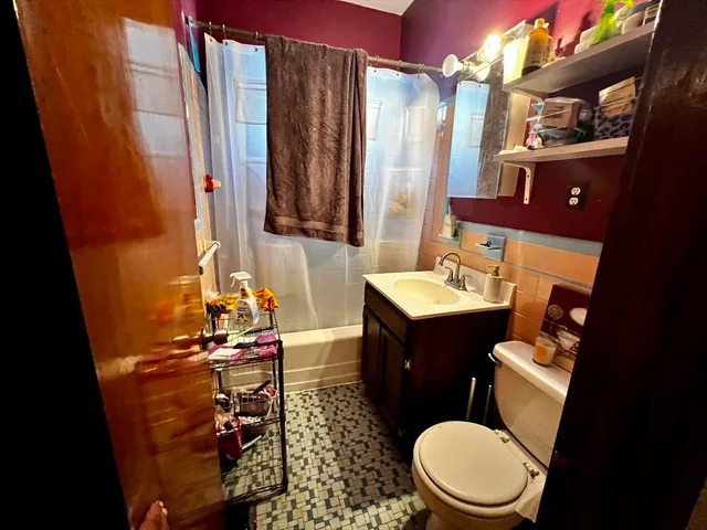 $2,500 | 63 Sycamore Street, Unit 2, Somerville, MA 02145