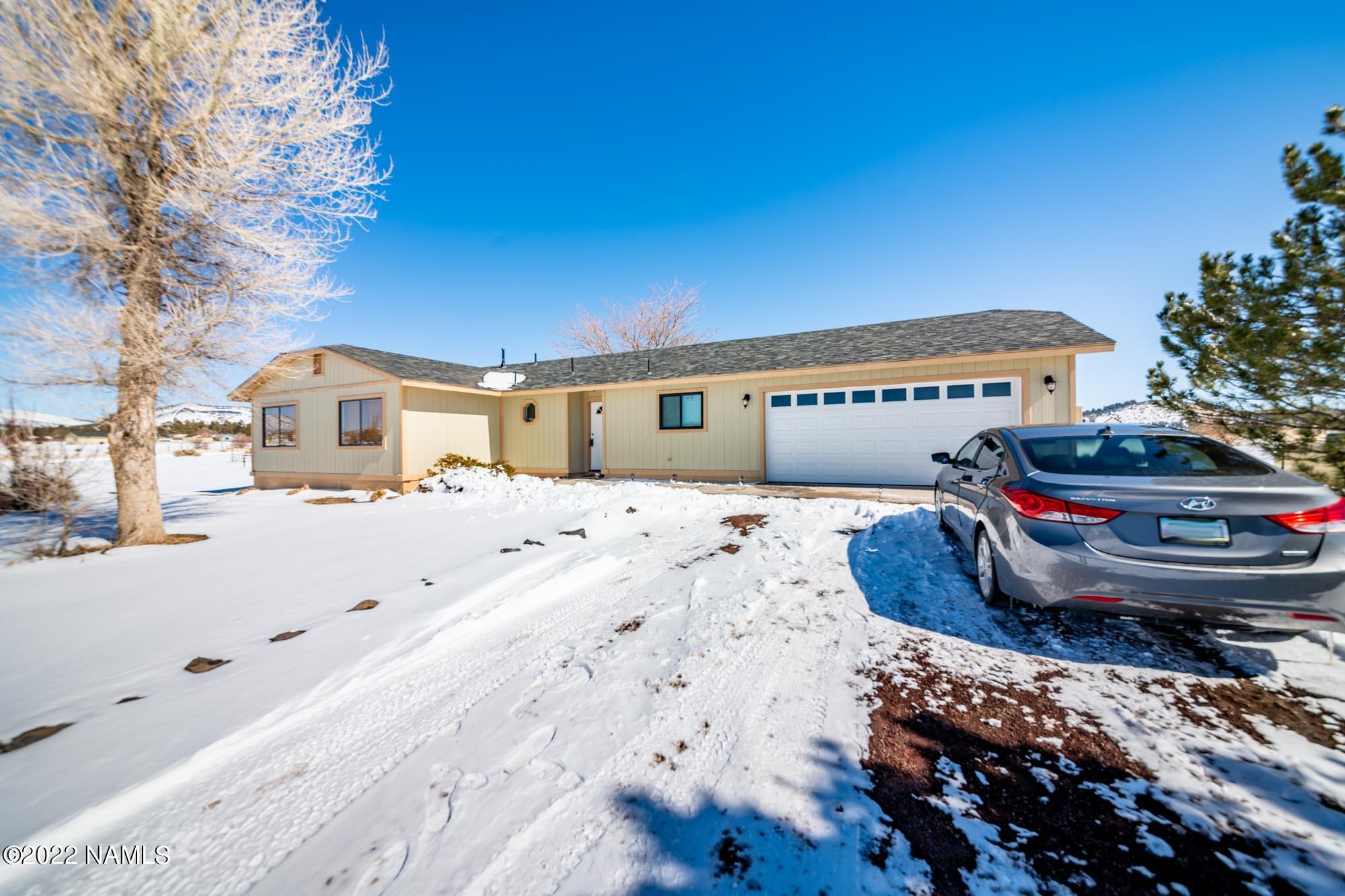 8320 Yakima Road Flagstaff, AZ 86004 - Photo 1 of 44 8320 Yakima, Flagstaff (27 of 46)