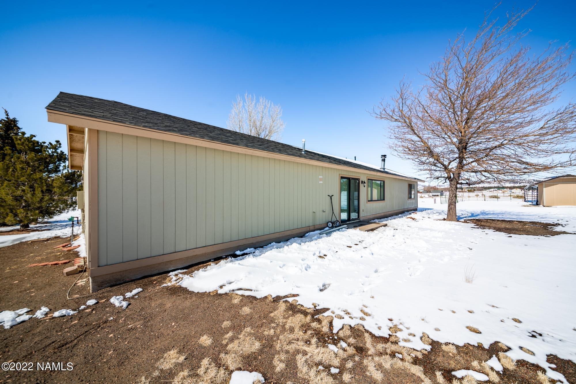 8320 Yakima Road Flagstaff, AZ 86004 - Photo 6 of 44 8320 Yakima, Flagstaff (32 of 46)