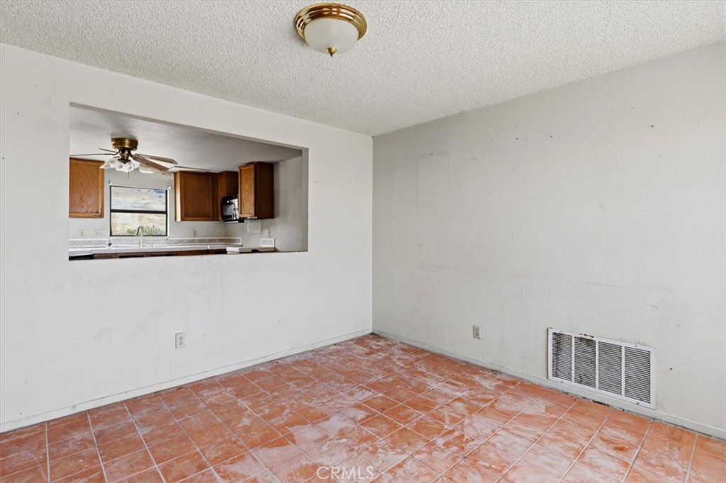 8885 Corto Road Apple Valley, CA 92308 - Photo 20 of 30 Gallery Image 20