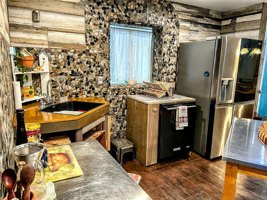 4515 Orangewood Loop East Lakeland, FL 33813 - Photo 25 of 39 a view of a walk in closet