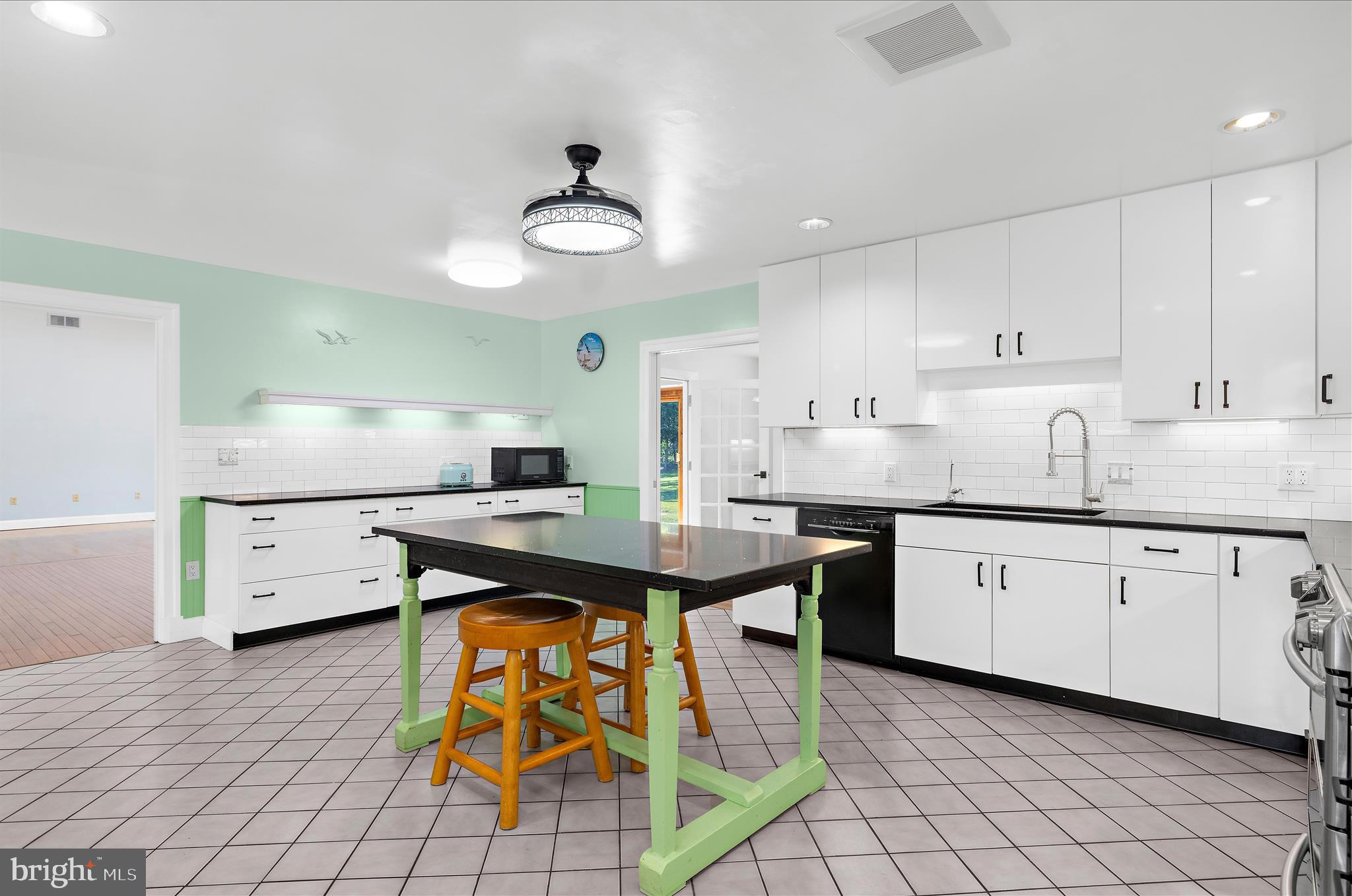 8517 New Cut Road Severn, MD 21144 - Photo 9 of 113 Center Island