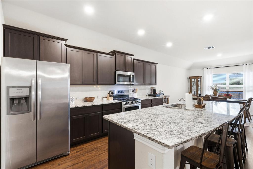 208 Hitching Post Road Red Oak, TX 75154 - Photo 5 of 20