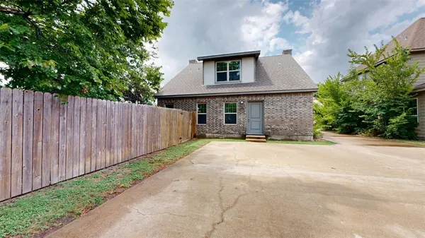 $3,675 | 102 Richards Street, College Station, TX 77840
