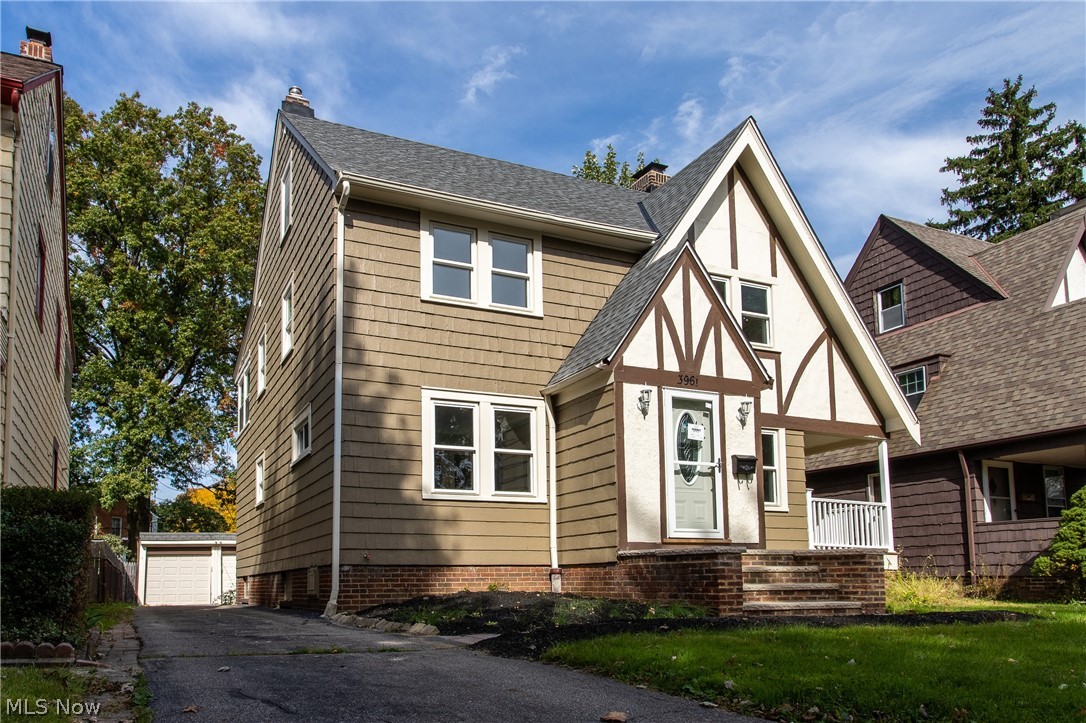 3961 Elmwood Road Cleveland Heights, OH 44121 - Photo 2 of 35
